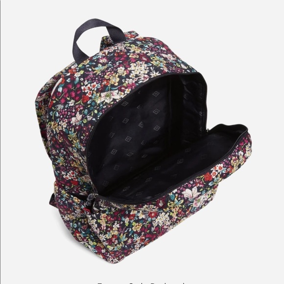 FREE LANYARD Vera Bradley Factory Style Backpack
in Signature Cotton Itsy Ditsy - Picture 4 of 9